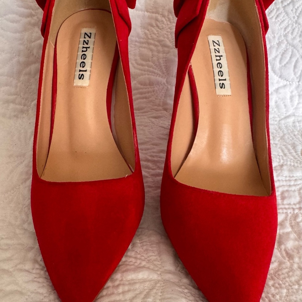 Red Pump Bow Heels